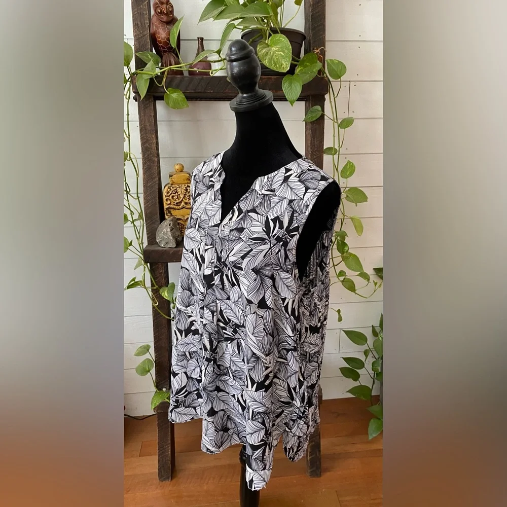Christopher & Banks: Sleeveless V Neck  Leaf Pattern Blouse
